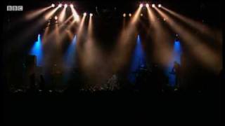 LCD Soundsystem - Tribulations (live at Reading Festival 2010)