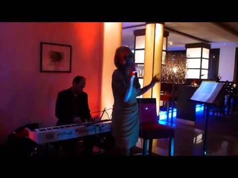 Petra Alexandra - FLY ME TO THE MOON