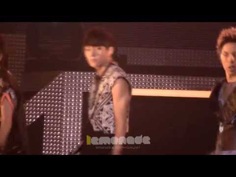 110923 [FANCAM] MyungSoo - Hysterie © Concert "Leaping Over" in Japan