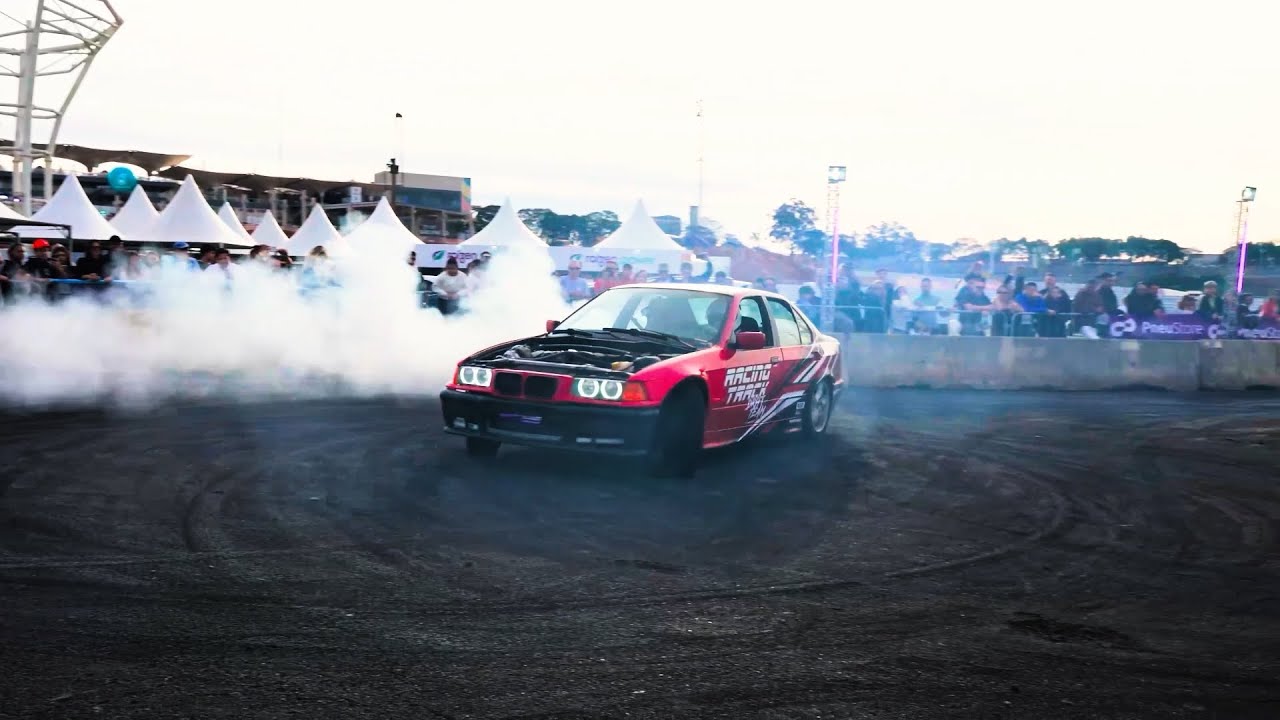 O site MOTOR SHOW estreia seu programa de testes de carros novos chamado "MOTOR SHOW DRIVE".