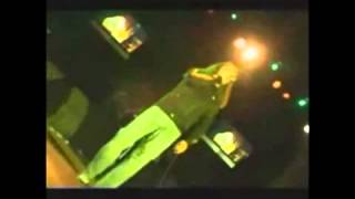 Loukass en el 16  de julio intro, hipnotizados