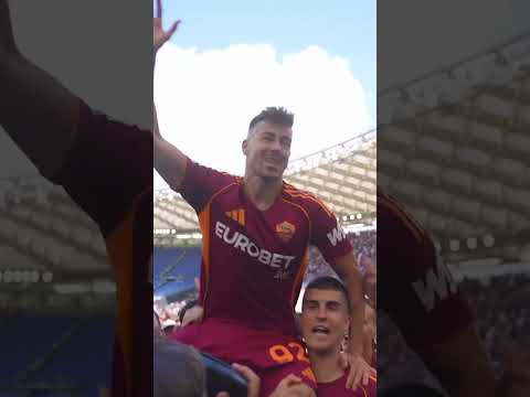 El Shaarawy saluta l’Olimpico ❤️ #SerieA #Roma #ElShaarawy