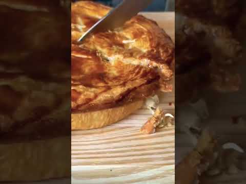 Delicious & easy creamy chicken pie 🥧 find the video on my YouTube channel 😋🏴󠁧󠁢󠁳󠁣󠁴󠁿