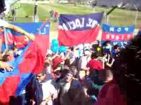 "la banda entrando en mataderos" Barra: La Barra Del Matador &bull; Club: Tigre