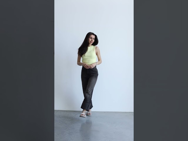 Чоботи жіночі шкіряні байка хутро 592641 Чорний Сандалі жіночі замш 591968 Бежеві