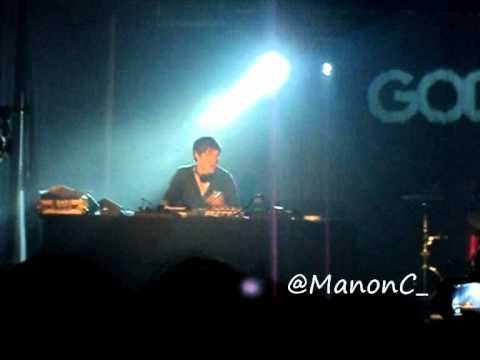 Quentin Mosimann @Goom Celebration 2 Paris (04.02.11)