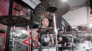 Ikmal tobing - Alone by marshmello (cover) Ikmal tobing - Alone by marshmello (cover)
