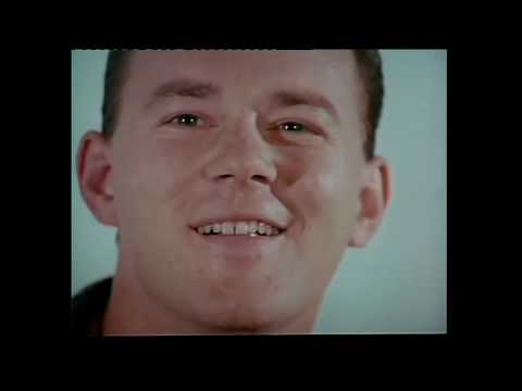 Liceenii Rock 'n' Roll -  Doar cand ai prieteni (Videoclip Oficial)