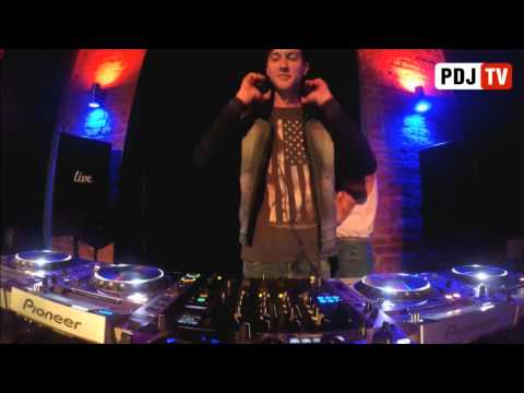 Iner - PDJTV  @ Gosty Club (Moscow)