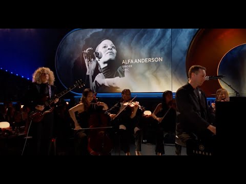 Watch CHRIS MARTIN & GRACE BOWERS Perform "ALL MY LOVE" for the In Memoriam Tribute | 2025 GRAMMYs