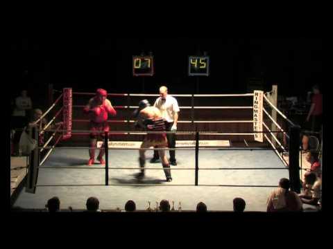 Dean Whitehead Vs Paul Lomax www.phoenixmuaythai.co.uk
