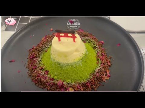 Cafe ULURU 灣仔 黑白手繪畫餐廳 意粉 特色甜品 咖啡店 | Dining & Dream Beyond the Boundaries of Taste