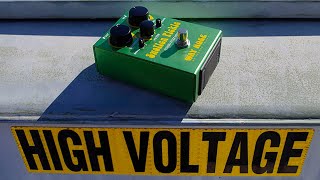 Video thumbnail for Way Huge ® Swollen Pickle ® Jumbo Fuzz MkII by Way Huge Electronics