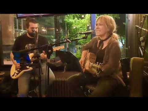 Papa was a rolling stone ( Romana Orešnik)