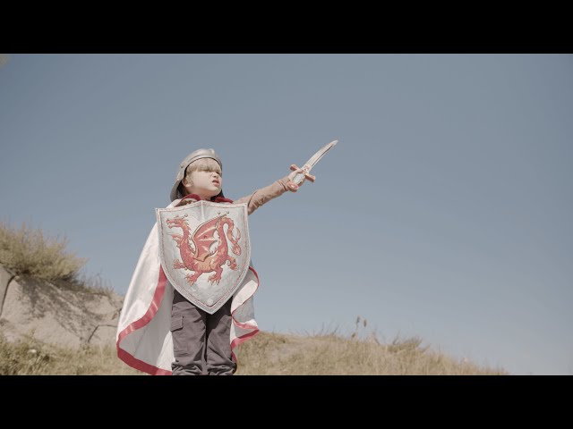 Vídeo relacionado con Liontouch - Set de Espada y Escudo Dragón Ámbar para Niños Edades de 3-8 Años | Juguete de Estilo Medieval para Niños con Tema Dragón Rojo | Armas y Armaduras Seguras para Disfraces y Juegos de rol