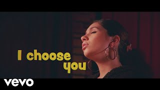 Kadr z teledysku I Choose tekst piosenki Alessia Cara