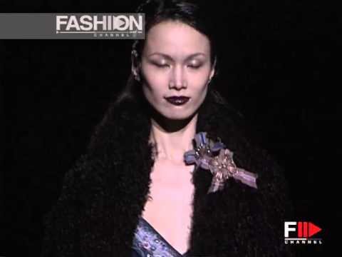 Fashion Show "Paola Frani" Pret a Porter Women Autumn Winter 2005 2006 Milan 1 of 4