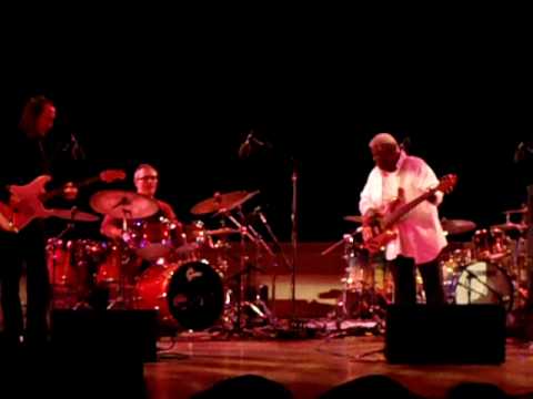 Abe Laboriel w/ "Jazz Ministry"  23 May 2010 "ah-hah"