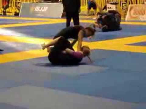 Livia Gluchowska, 2013 IBJJF No Gi World Championships Final, Purple Belt, Light Feather