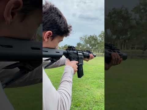 What's better, the AK47 or the M4 😡