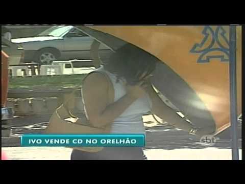 Ivo Vende CD no Orelhão | Pegadinha | Programa Silvio Santos
