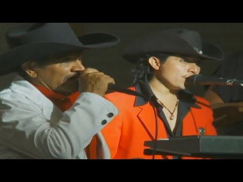 Paco Pineda y su Grupo Tex-Mex  -  Mix Duranguense No.  1  (Video Oficial)