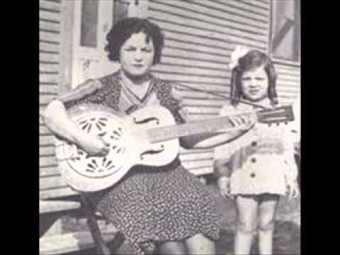 Cajun Legend Cleoma Falcon Sings "Mon Bon Vieux Mari"  With translation.