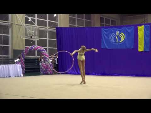 Бізіна Олена 2005 обруч