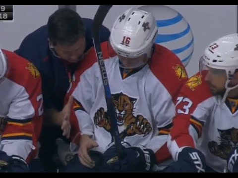 Aleksander Barkov Injury After Blocking Shot With His Hand (10/22/15)
