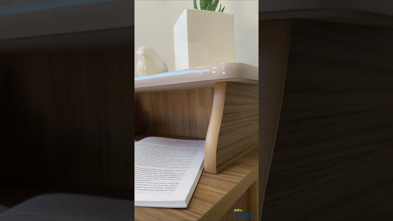 Thumbnail do vídeo - Mesa de Apoio Charlotte - Carvalho C / Off White