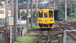 preview picture of video '島原鉄道キハ2500形 諫早駅到着 Shimabara KiHa2500 series DMU'