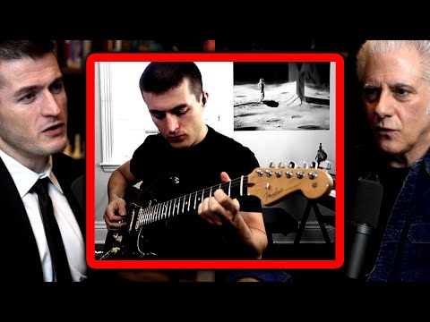 レックス・フリッドマンが弾くギター (What guitar Lex Fridman plays)