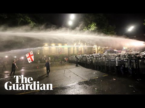 Georgia riot police launch violent crackdown on anti-government protests