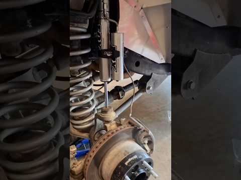 Putting Fox 2.0 shocks on Jeep TJ