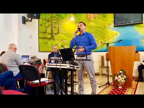 La Golgota priveste pe Isus rastignit