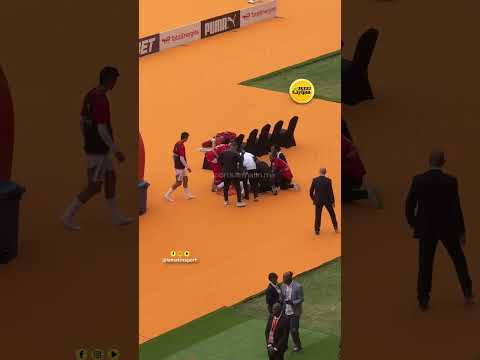 لحظة مؤثرة.. إصابة قوية لمولوعة والمشخشخ يواسيه وسط دعم المنتخب