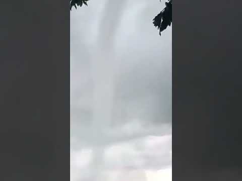 Extraño fenómeno natural sobre el río Meta pasó en Orocué (Casanare), conocido como trombo de agua