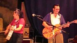 Chilli &amp; the Barracudas - Barking up the wrong tree (Don Woody) Rockabilly
