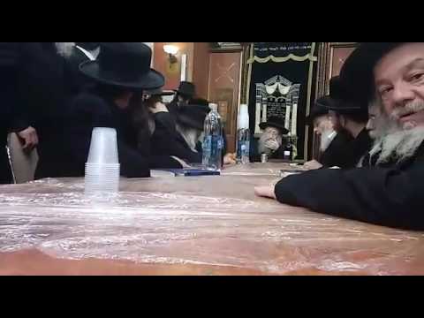 לאחר הניתוח באיכילוב חזר לאחר כמה חודשים היעדרות האדמו"ר מנדבורנא צפת לקהילתו