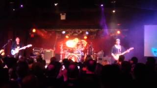 Damaged  Winery Dogs BB Kings NYC 3-25-14