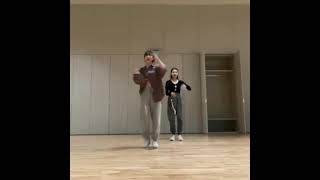 gfriend and umji dancing to only 1
