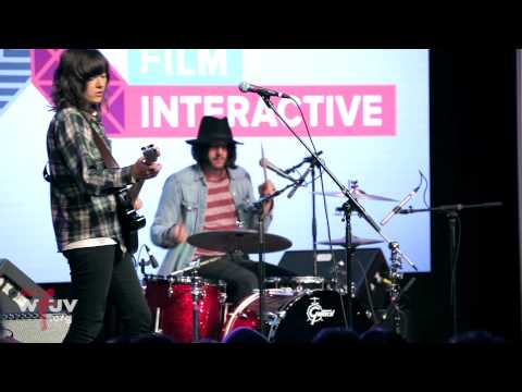 Courtney Barnett   "An Illustration of Loneliness (Sleepless in NY)" (Live at SXSW 2015)