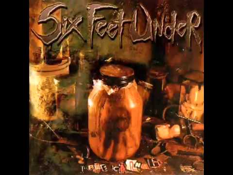 Videoclip de Knife, Gun, Axe — Six Feet Under