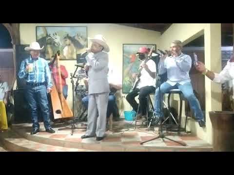 El General de la Canta Francisco Montoya "El Tigre de Payara" con Olas del Río Atamaica.