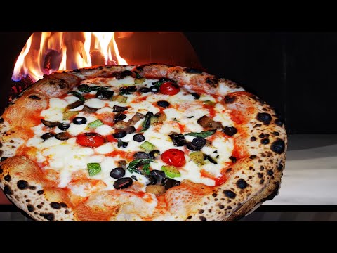 Neapolitan Pizza Vegetarian - Acunto Napoli (il faggetto Italiano)