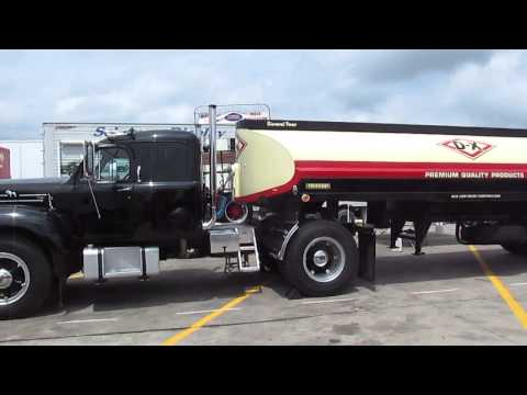 Mack B-61 single axle with rare integral sleeper