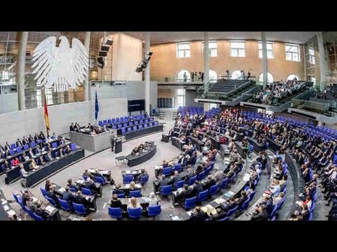 MITTEN IN DER WM: SO DREIST BEDIENEN SICH DEUTSCHE POLITIKER IN DER KASSE DER STEUERZAHLER