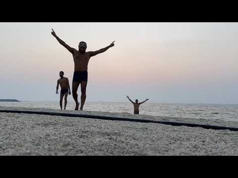 Shalika , Kalum, Nisnatha, Millawa 4 friend are having fun at Sharjah beach UAE