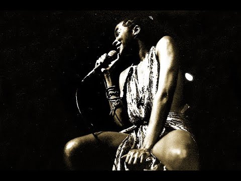 Zezé Motta em show no Carnegie Hall de Nova York