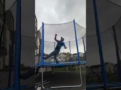 Hilarious Trampoline Fail 😂